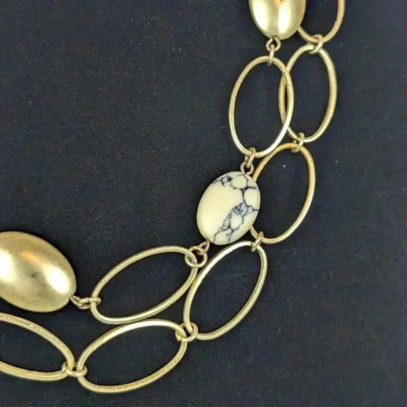 Gold Tone Cutout & Stone Necklace - Picture 3 of 5